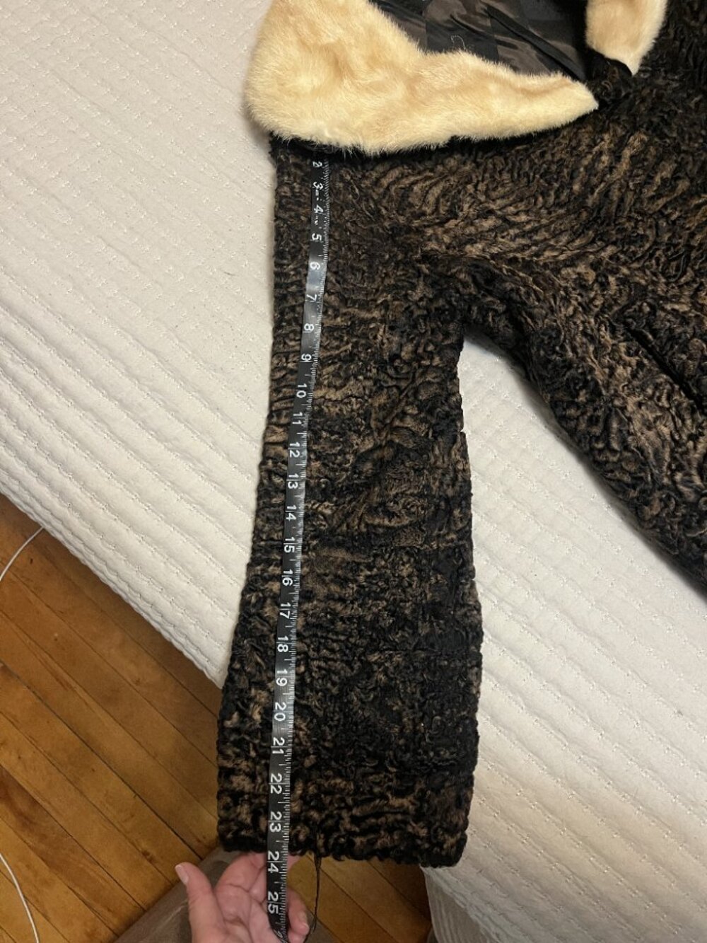 Vintage Persian Lamb Fur coat - Picture 5 of 8